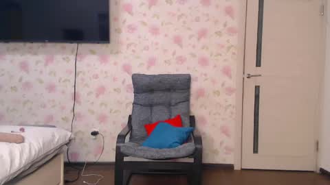  Kaitbrunette and SofiblondeWelcome room Private is Open  Make us happy online show from April 26, 8:12 am