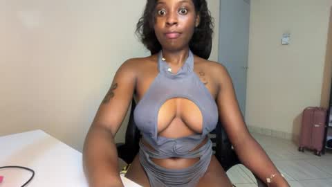 soft_nicole online show from June 16, 2:26 am