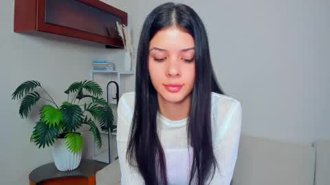 Snapshot of softlyy_bold chatting on October 14, 7:00 am Alice online show from October 14, 7:00 am