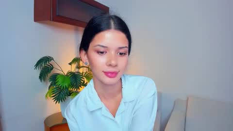 Snapshot of softlyy_bold chatting on October 7, 7:04 am Alice online show from October 7, 7:04 am