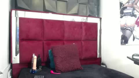 Snapshot of solevanss chatting on October 22, 3:24 pm Sol Evans online show from October 22, 3:24 pm