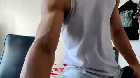 Hi Im Weller Check my Bio  online show from March 4, 9:56 pm