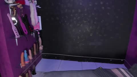 Snapshot of sommer_alexa chatting on September 8, 7:57 pm Alexa online show from September 8, 7:57 pm