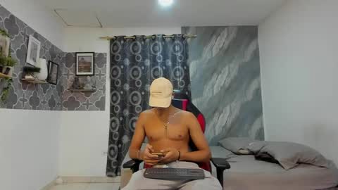 son_hades online show from May 22, 4:47 pm