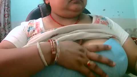 soni88888 online show from April 6, 4:21 am