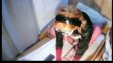 SoniaHiddenCD online show from April 4, 1:01 am