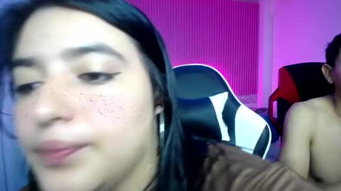 sonic_jess07 online show from April 5, 8:44 am