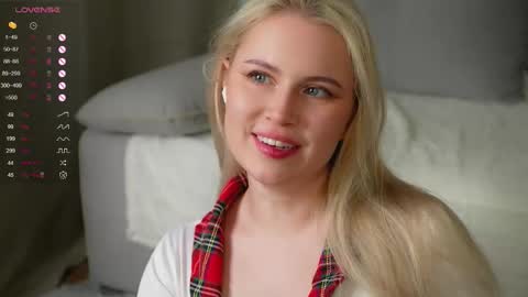 Eva 3 online show from October 12, 3:15 pm