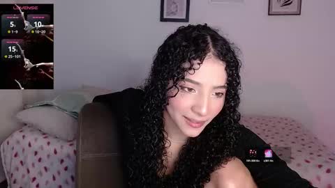 Snapshot of sophi_baby chatting on October 27, 5:29 am Sophi baby online show from October 27, 5:29 am