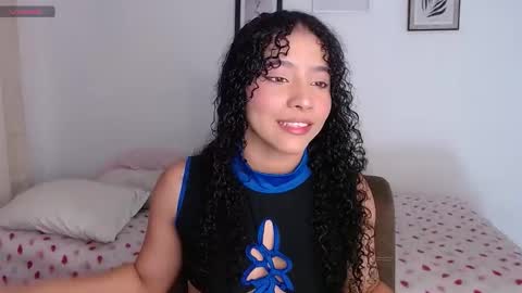 Snapshot of sophi_baby chatting on October 25, 5:08 am Sophi baby online show from October 25, 5:08 am