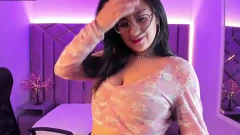 sophi_hardd online show from June 13, 5:45 pm