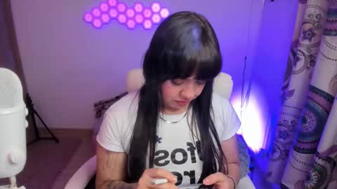 Snapshot of sophia_grants chatting on October 10, 1:44 am sophia_grants online show from October 10, 1:44 am