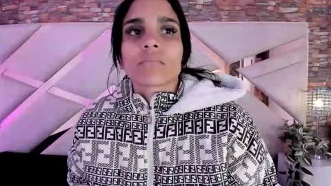 Sophia Paris online show from December 3, 3:40 am