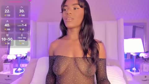 SophiaSmiths online show from March 10, 9:18 pm