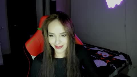 Snapshot of sophie__lambert chatting on October 16, 8:40 pm sophie__lambert online show from October 16, 8:40 pm