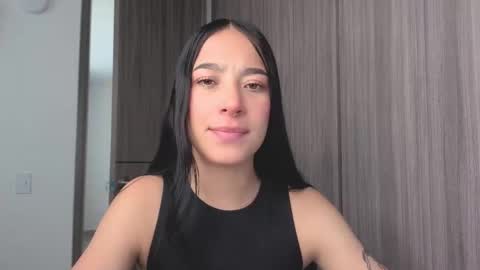 Snapshot of sophie_bbs chatting on September 16, 1:46 pm Sophie online show from September 16, 1:46 pm