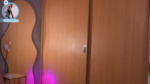 sofia online show from April 1, 10:39 pm