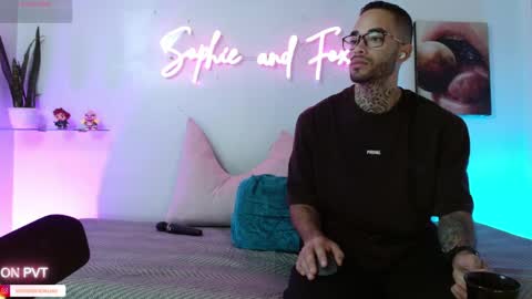 SOPHIE - FOXX online show from May 28, 12:03 pm