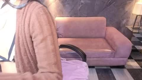 sophie_jones_b online show from May 27, 12:57 pm