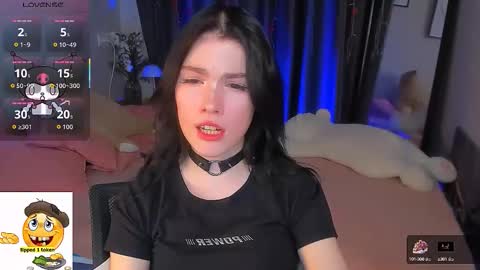 Snapshot of sophie_nomenal_ chatting on October 6, 2:46 pm sophie_nomenal_ online show from October 6, 2:46 pm