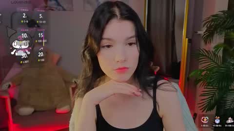 Snapshot of sophie_nomenal_ chatting on October 13, 1:46 pm sophie_nomenal_ online show from October 13, 1:46 pm