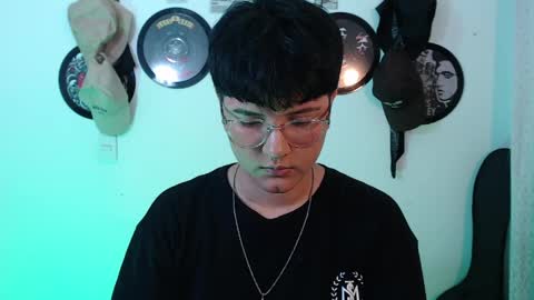 sophie_ross1 online show from April 7, 12:56 am