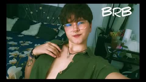 sophie_ross1 online show from November 13, 2:47 am