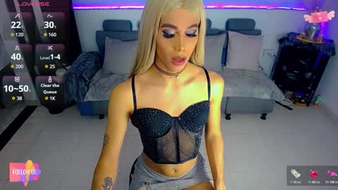 sophie_vall online show from March 6, 12:31 am
