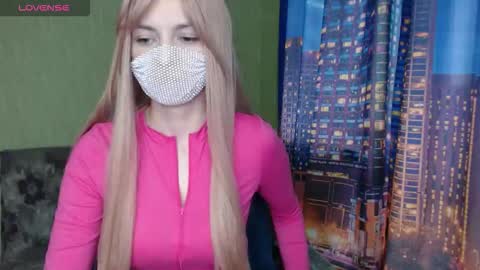 Sophie online show from March 7, 1:00 pm