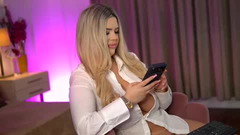 Sophie online show from March 27, 8:26 am