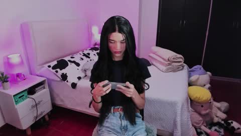    online show from October 1, 1:59 am