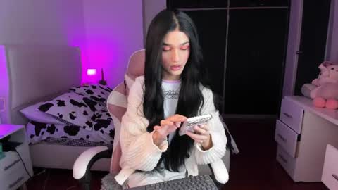    online show from June 10, 10:25 am