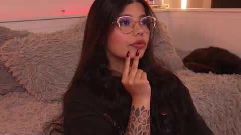 Sophiee  online show from January 8, 4:51 am