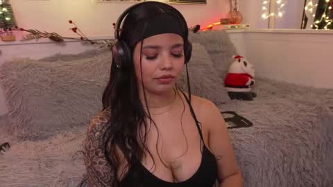 Sophiee  online show from December 15, 8:27 pm