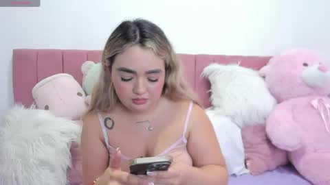 sophiee rosee online show from June 1, 10:33 pm