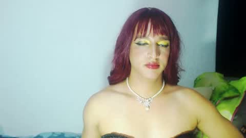 Snapshot of sophiehillsxo chatting on February 1, 8:18 am sophiehillsxo online show from February 1, 8:18 am