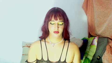 Snapshot of sophiehillsxo chatting on January 31, 5:09 am sophiehillsxo online show from January 31, 5:09 am