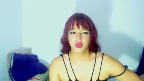 Snapshot of sophiehillsxo chatting on January 22, 5:26 am sophiehillsxo online show from January 22, 5:26 am