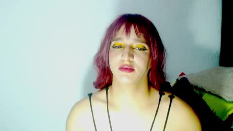 Snapshot of sophiehillsxo chatting on February 20, 8:17 am sophiehillsxo online show from February 20, 8:17 am