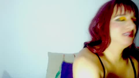 Snapshot of sophiehillsxo chatting on February 26, 2:30 am sophiehillsxo online show from February 26, 2:30 am