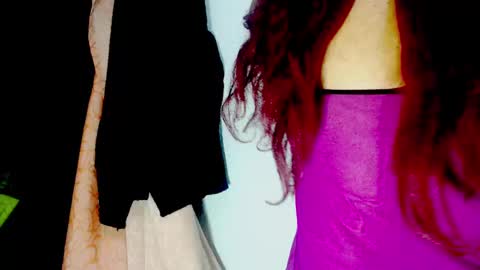 Snapshot of sophiehillsxo chatting on February 26, 8:39 am sophiehillsxo online show from February 26, 8:39 am