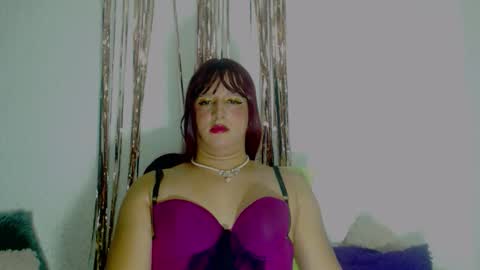 Snapshot of sophiehillsxo chatting on September 14, 7:21 am sophiehillsxo online show from September 14, 7:21 am