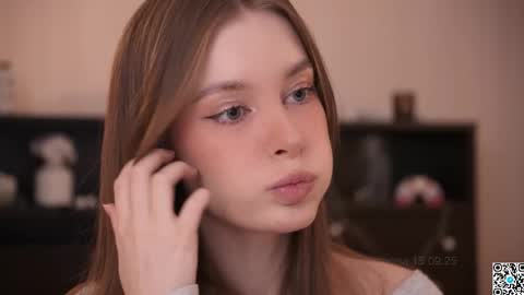 Sophie  Next stream  3 online show from September 15, 6:20 pm