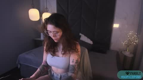 Sophie online show from October 14, 9:18 pm