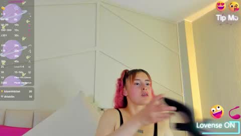 Sophia online show from October 5, 1:36 am
