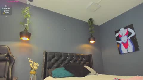 Snapshot of sophiietaylor_ chatting on February 10, 11:34 pm Sophie Taylor online show from February 10, 11:34 pm
