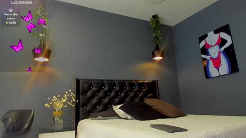 Snapshot of sophiietaylor_ chatting on February 22, 11:13 pm Sophie Taylor online show from February 22, 11:13 pm