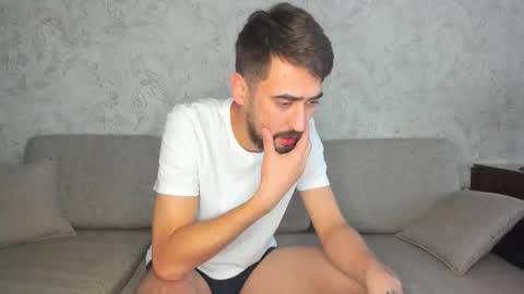 sophywhisper online show from September 21, 8:29 am