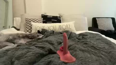 Snapshot of soprettyithurts69 chatting on October 11, 5:49 pm soprettyithurts69 online show from October 11, 5:49 pm