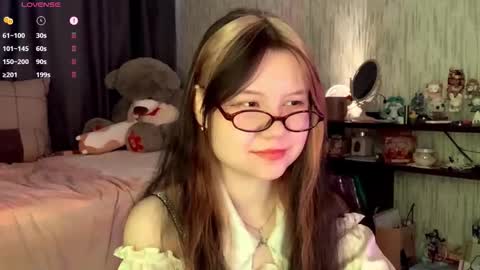 lily online show from January 10, 6:52 am